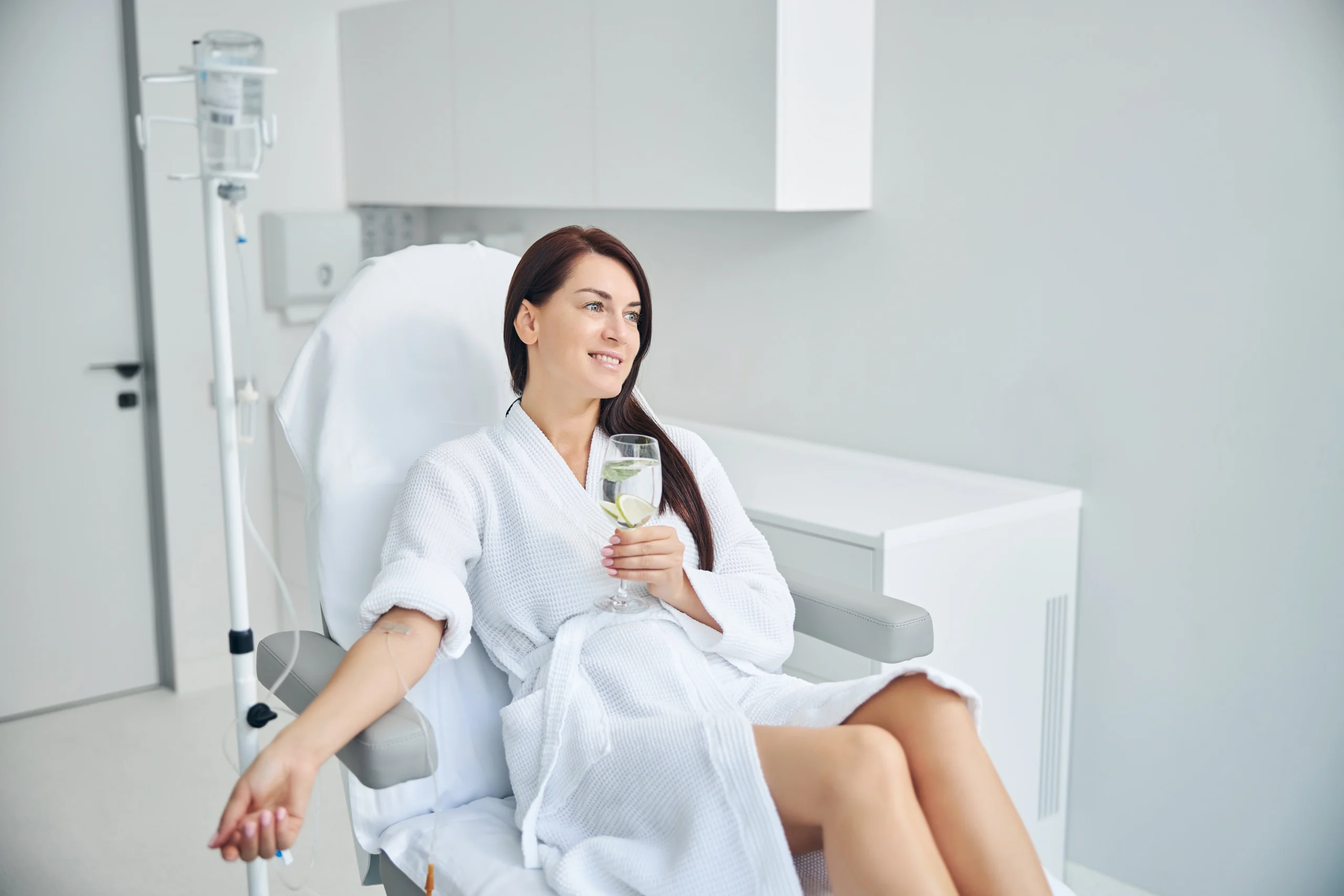 Woman getting vitamin therapy for optimal health | Nova Vita Wellness Centers, LLC | Texas